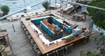 4 cocktail stations overlooking the turquoise sea in Bodrum